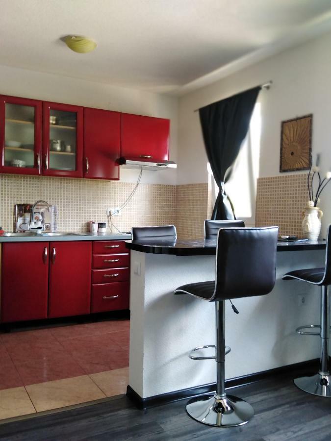 Guest House First Stop Rakovica Eksteriør bilde